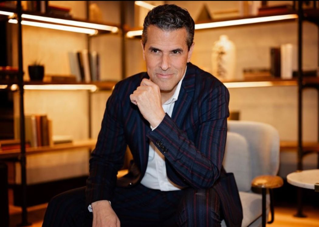 MARCO REGIL